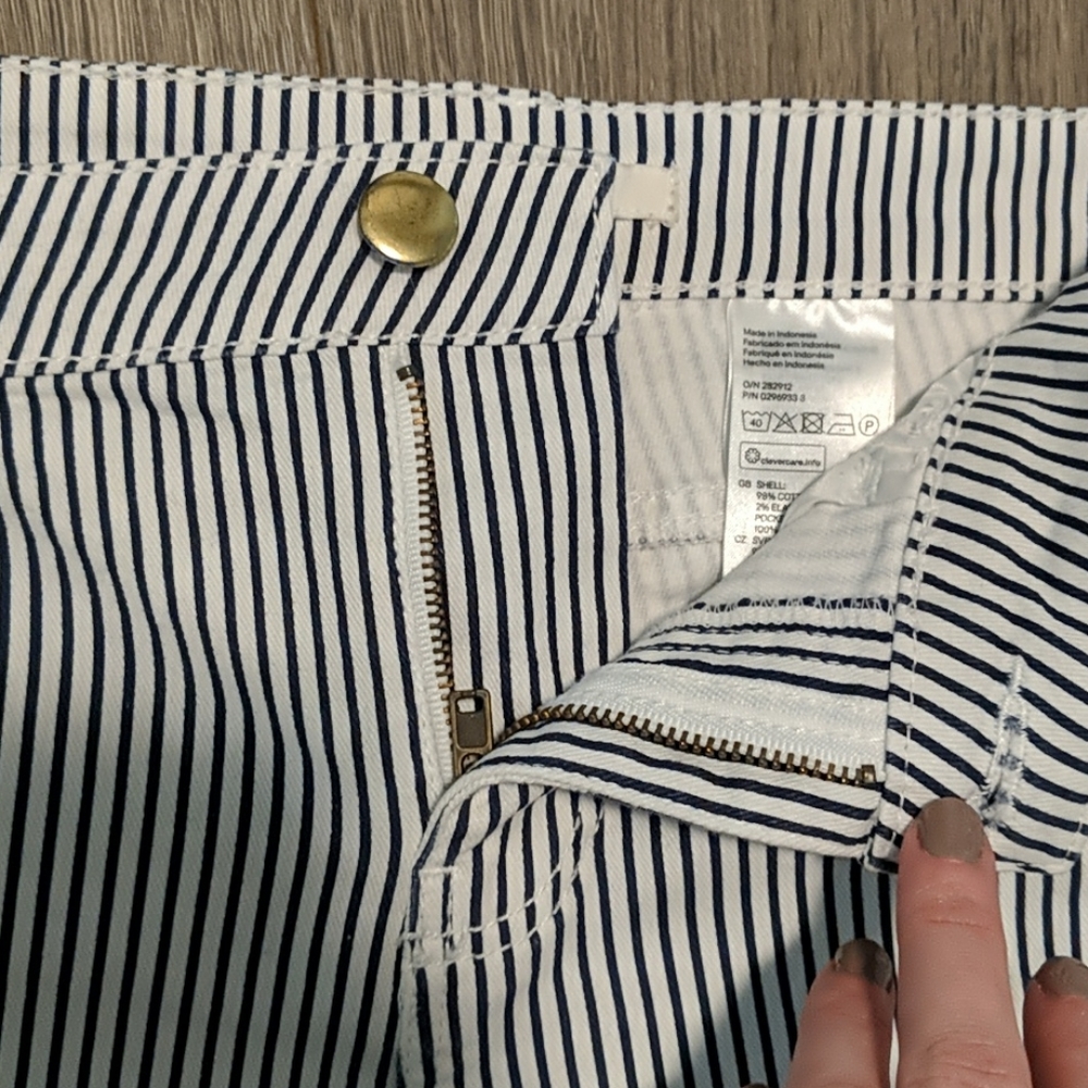 LAST CHANCE striped shorts - Picture 2 of 4